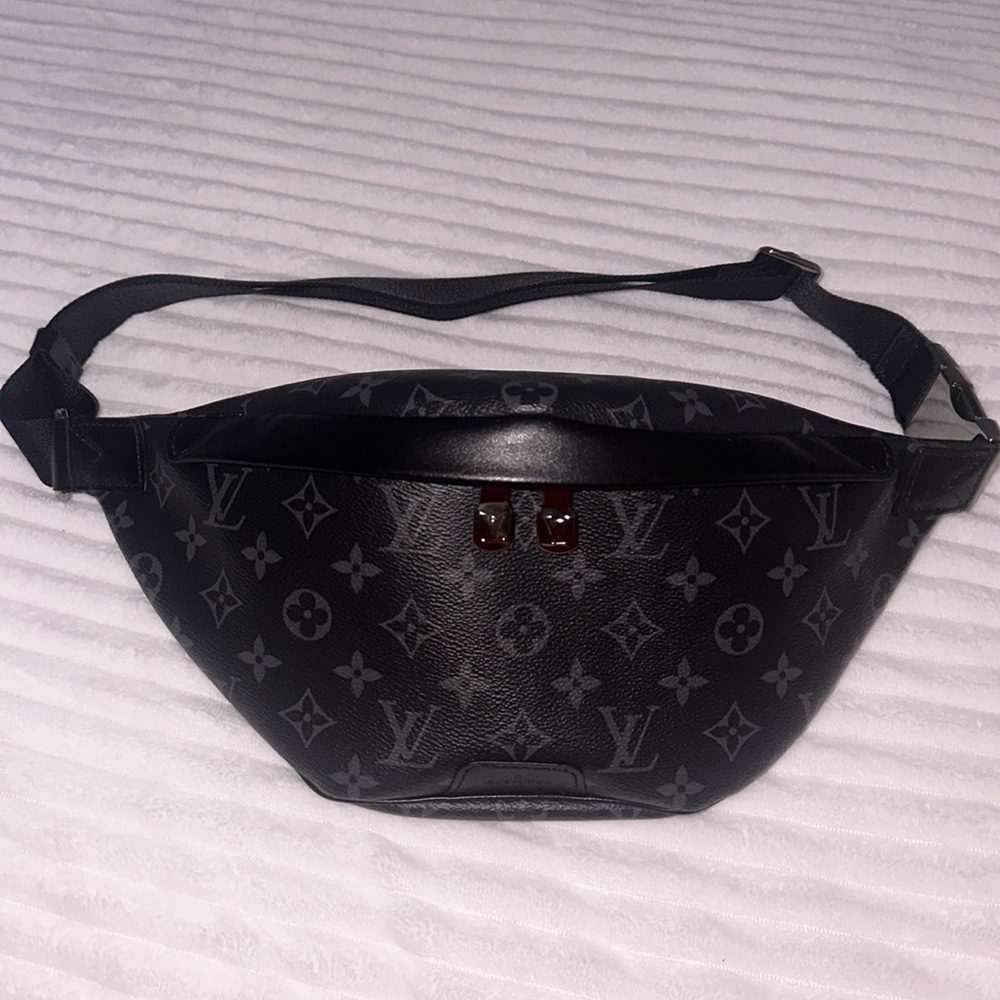 Louis Vuitton Discovery Bumbag PM